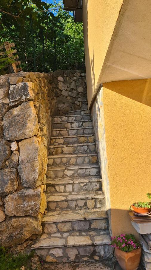 Studio Apartman Stara Baska Stara Baška Exterior foto