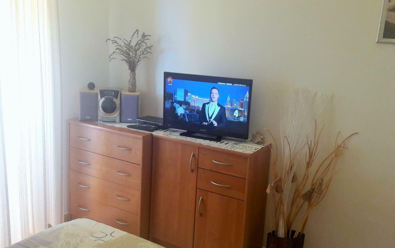 Studio Apartman Stara Baska Stara Baška Exterior foto