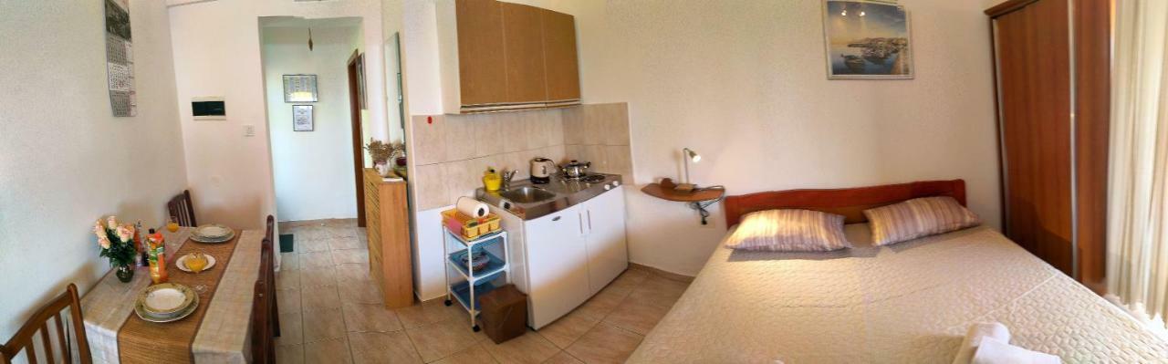 Studio Apartman Stara Baska Stara Baška Exterior foto